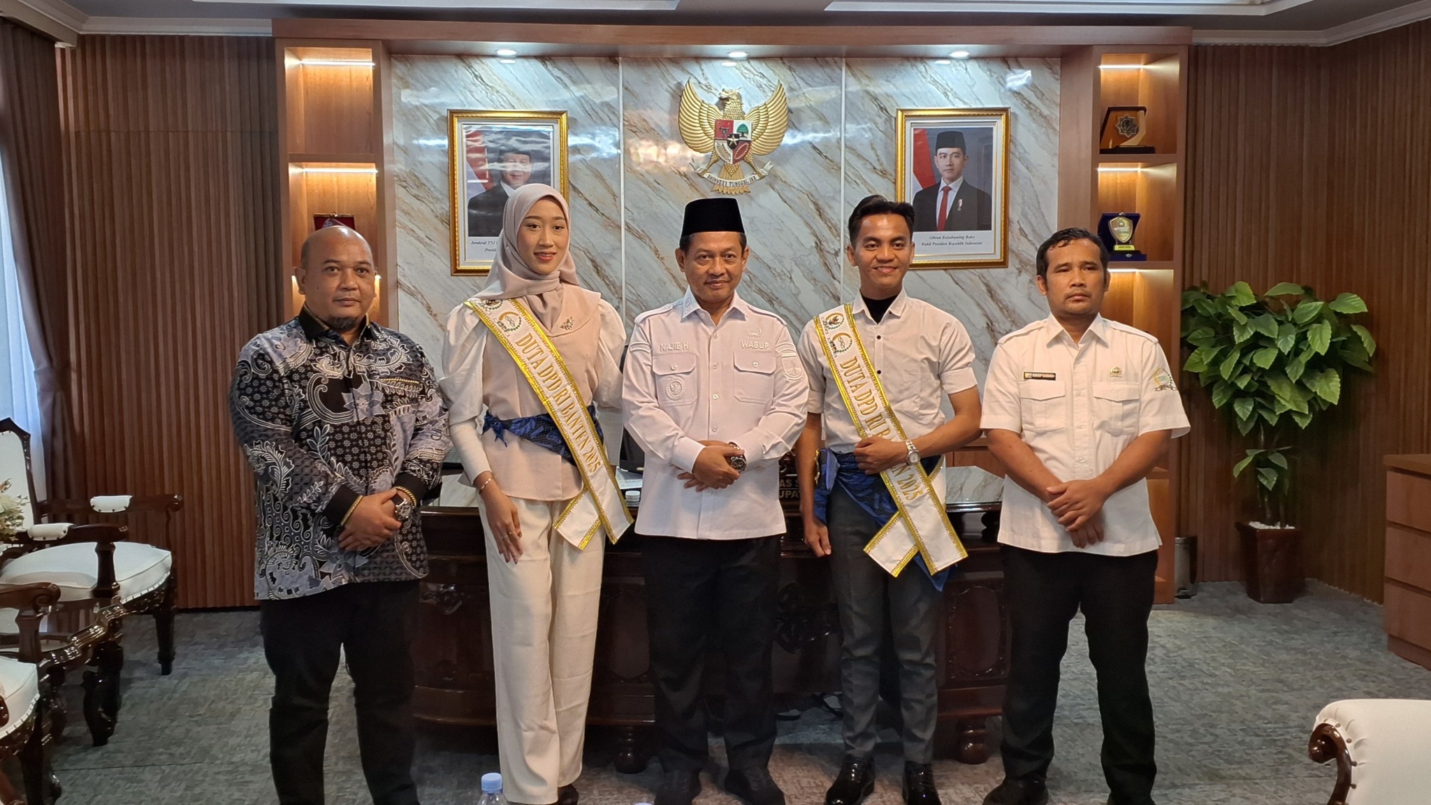 Gambar tidak ditemukan